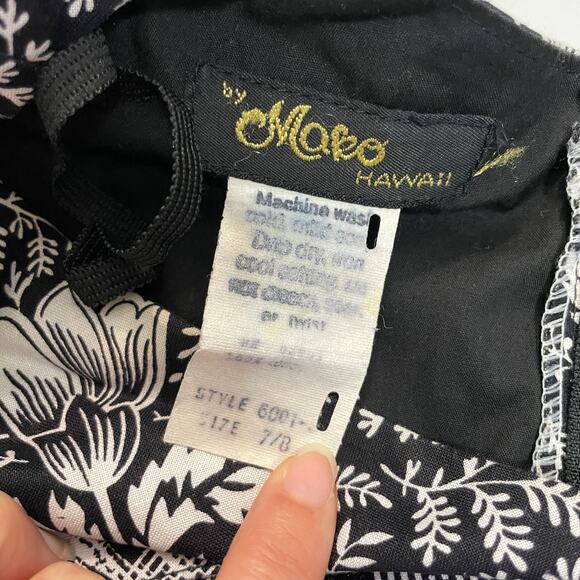 Vintage Mako Hawaii Womens Hawaiian Muumuu Dress 7/8 Black White Floral Ruffle - Picture 4 of 15